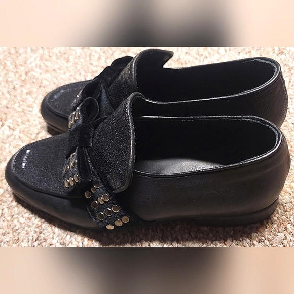 C- L'idea by Lori Vero Cuoio velvet studded bow loafers - Picture 6 of 7